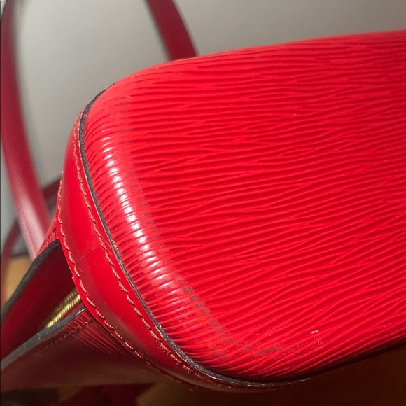 Louis Vuitton Epi Lussac shoulder bag - Picture 5 of 16